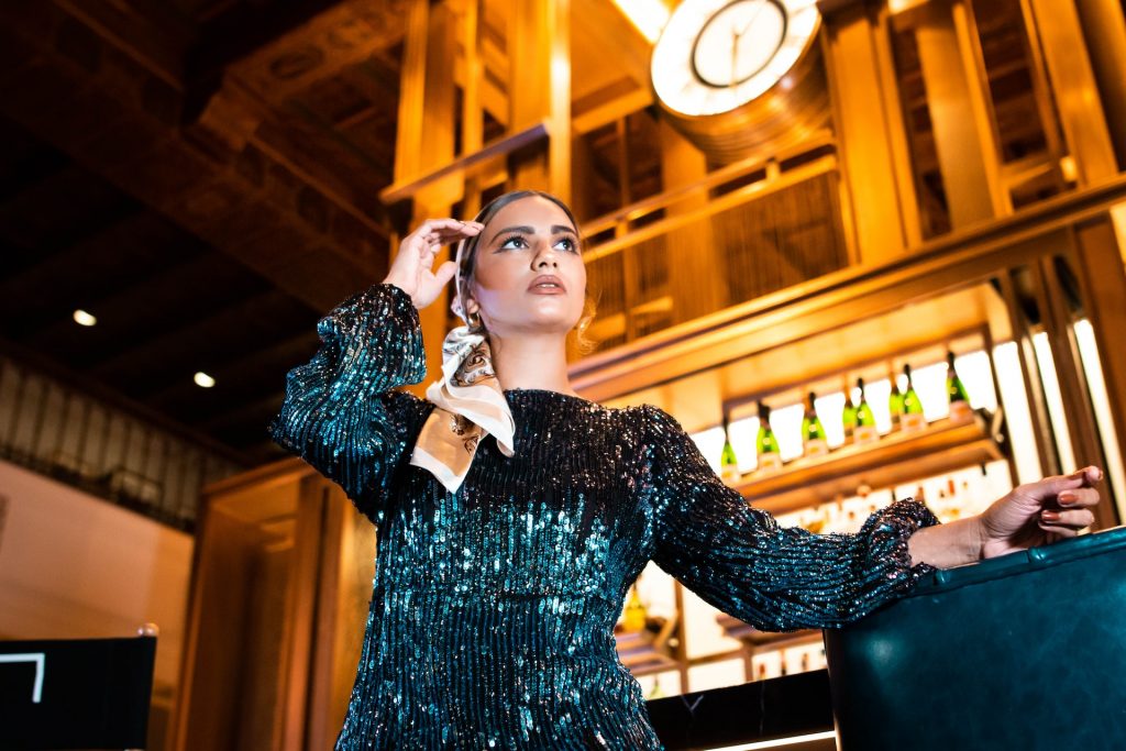 Ilta kaupungilla - näin pukeudut trendikkäästi kohtuuhinnalla